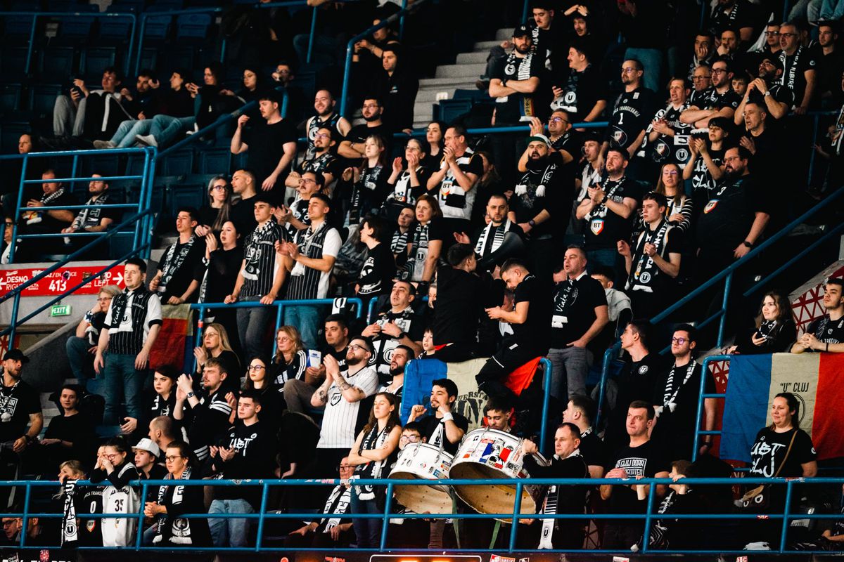 În timp ce „U” Cluj câștiga în Giulești, peste 500 de fani ai alb-negrilor erau într-o altă capitală europeană