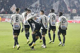 U Cluj produce surpriza în Giulești și schimbă iar toate calculele pentru play-off! Rapid ratează primul loc » Noul clasament din Superliga