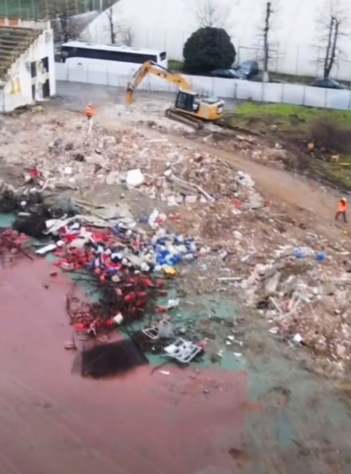 Tribuna a II-a din „Ștefan cel Mare”, evaporată » Cele mai noi cadre de la stadionul Dinamo