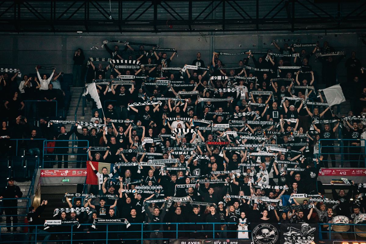 În timp ce „U” Cluj câștiga în Giulești, peste 500 de fani ai alb-negrilor erau într-o altă capitală europeană