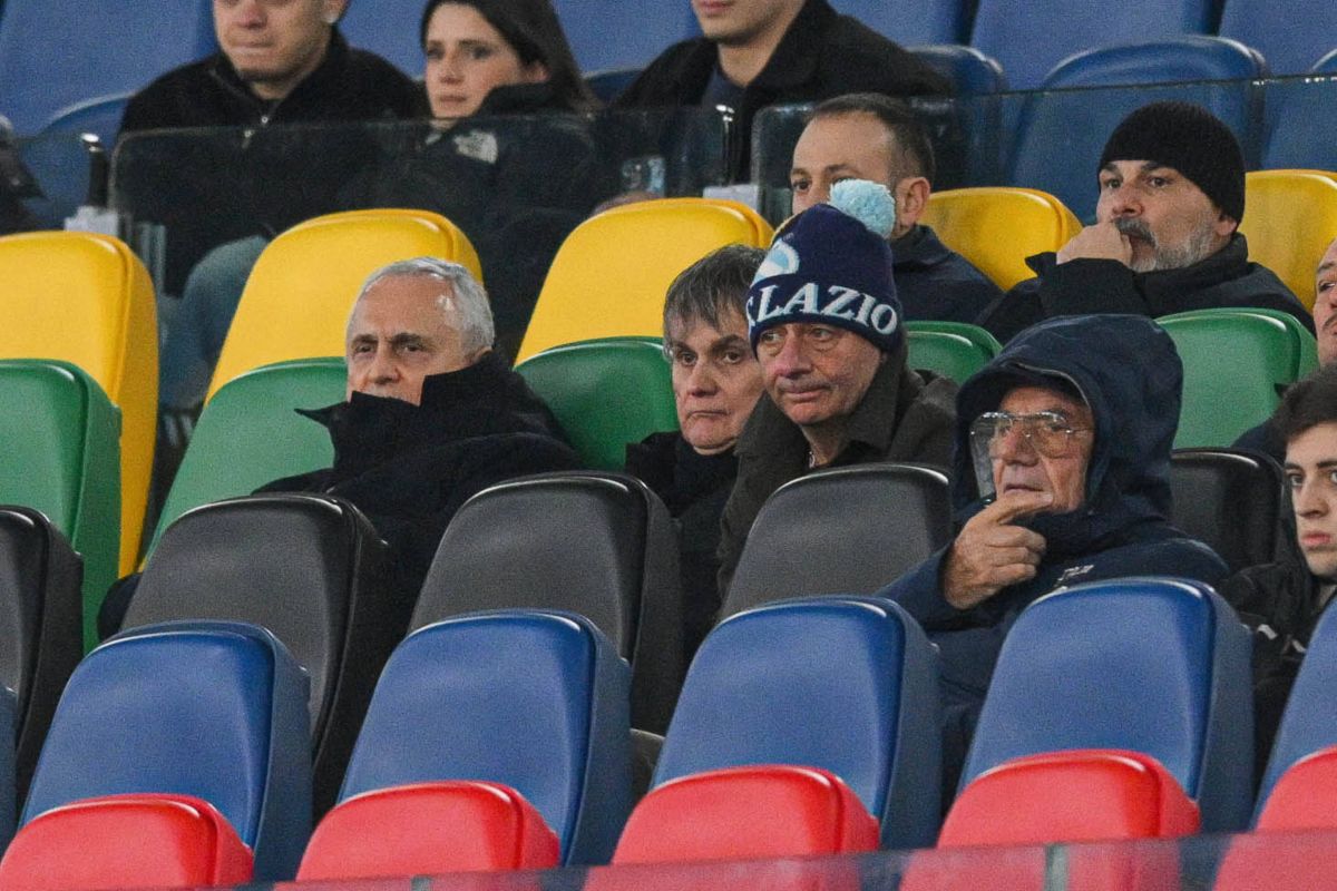 Fanii lui Lazio au boicotat în masă meciul cu Genoa de pe Olimpico!