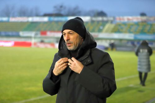 Bogdan Andone, antrenorul lui FC Argeș, în meciul cu UTA Arad // FOTO: Sport Pictures
