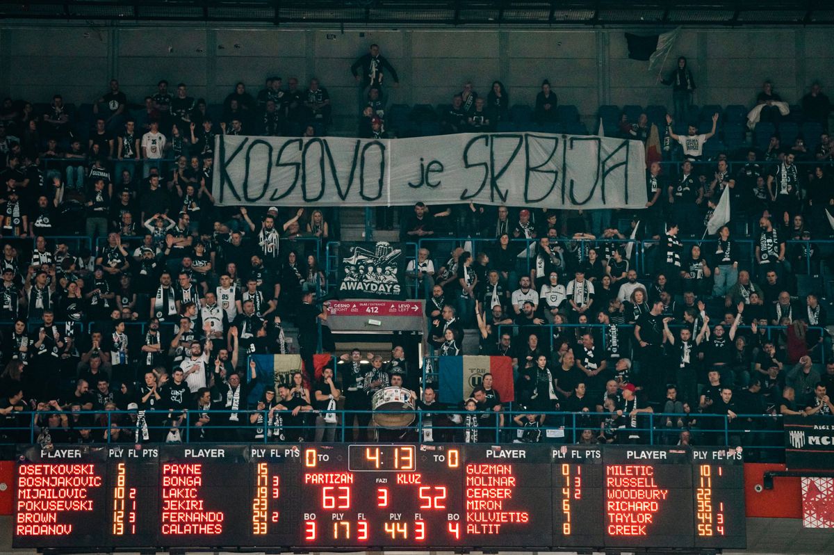 În timp ce „U” Cluj câștiga în Giulești, peste 500 de fani ai alb-negrilor erau într-o altă capitală europeană