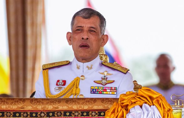 Regele Thailandei s-a „izolat” de coronavirus cu haremul său de 20 de femei într-un hotel de lux din Germania » Voia să dea o petrecere cu peste 100 de invitați