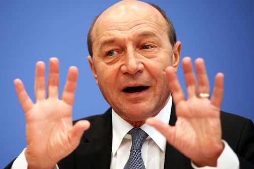 Traian Băsescu le-a transmis un mesaj guvernanților și i-a atacat pe managerii de spitale. foto: Guliver/Getty Images