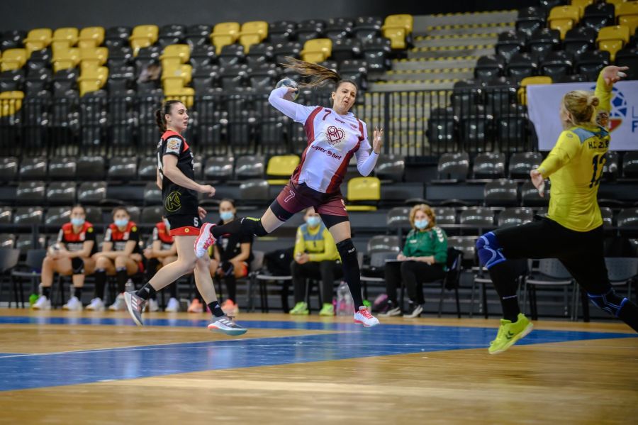 Eliza Buceschi a marcat 14 goluri cu Zalău, un nou record pentru ea în Liga Națională Eliza Buceschi a marcat 14 goluri cu Zalău, un nou record pentru ea în Liga Națională