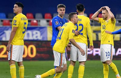 „Cât ne mai păcălim cu el?” » Fotbalistul pe care Ștucan îl vede OUT din națională: „Are panica scrisă în ADN”