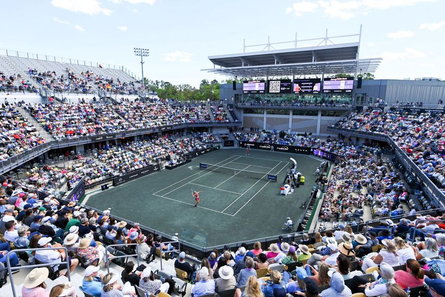 Sorana nu va mai lua startul în decorul inedit de la Charleston / Sursă foto: Facebook@ Credit One Charleston Open Sorana Cîrstea a luat o decizie de ultim moment, chiar înaintea semifinalei de la Miami: „Da, s-a retras”