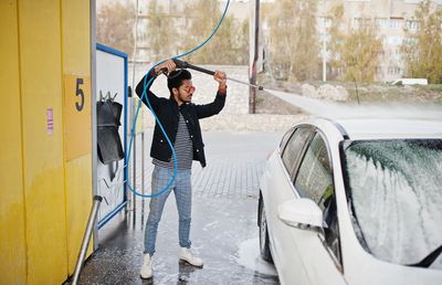 Cât costă o spălătorie auto self service în sistem de franciză? Vei fi uimit de preț și avantaje!