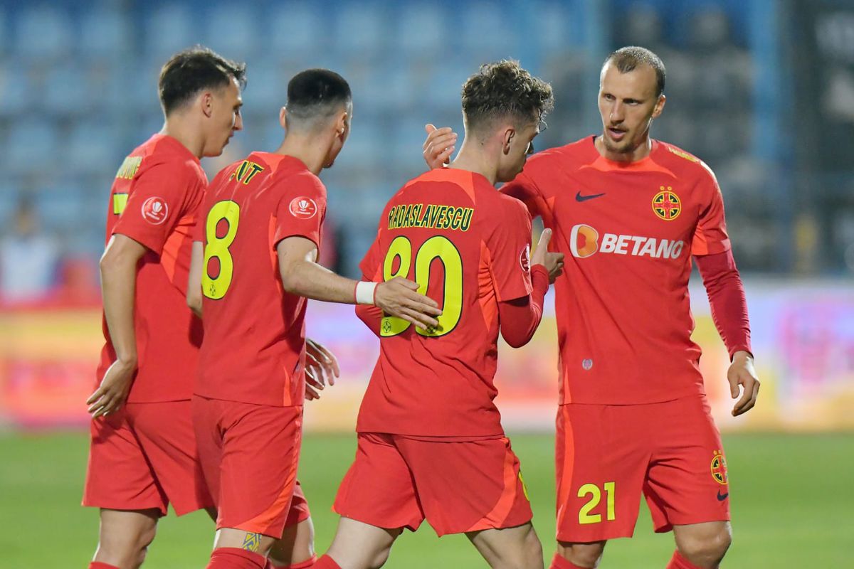 Adversarii FCSB-ului s-au resemnat: „Campionatul e aproape jucat!”
