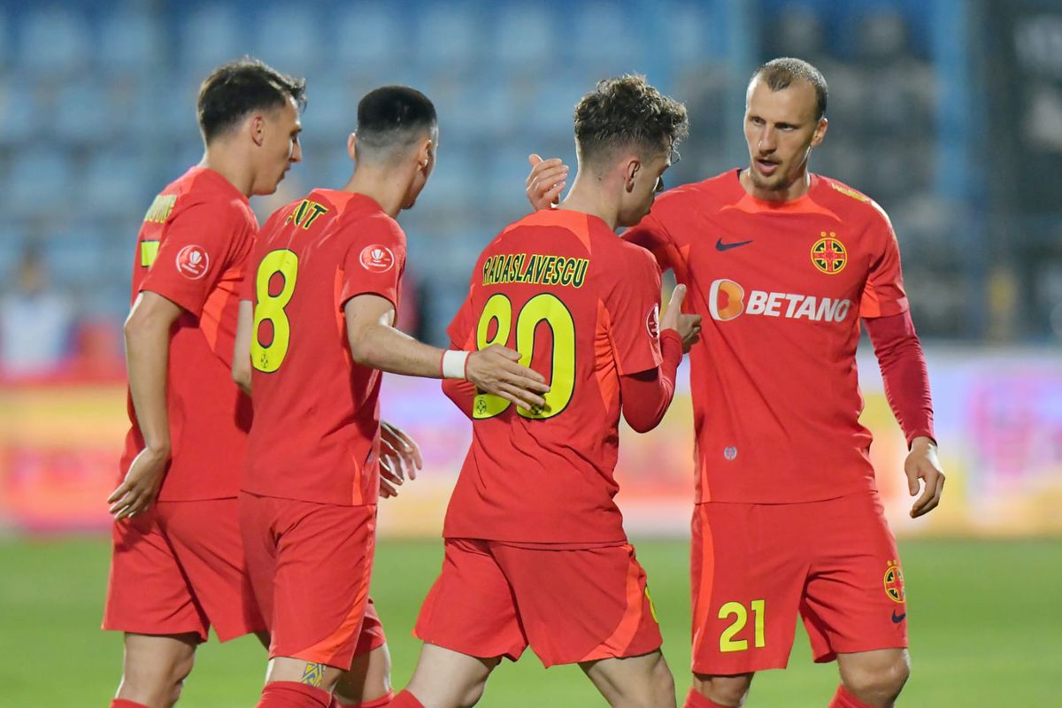 Note GSP după Farul - FCSB 0-1 » Cât a primit Radaslavescu, după scenele din prima repriză