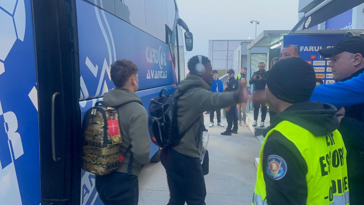 Imagini dinainte de Farul - FCSB