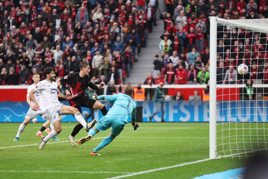 Leverkusen și-a exasperat rivalii » 22 de goluri după minutul 80, cinci în prelungiri! + Noul proverb în Germania: „Meciul se termină când Bayer...”