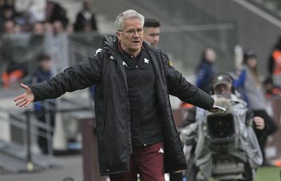 Loți Boloni, furios! Scandal la conferința de presă: „Ieșiți afară!”