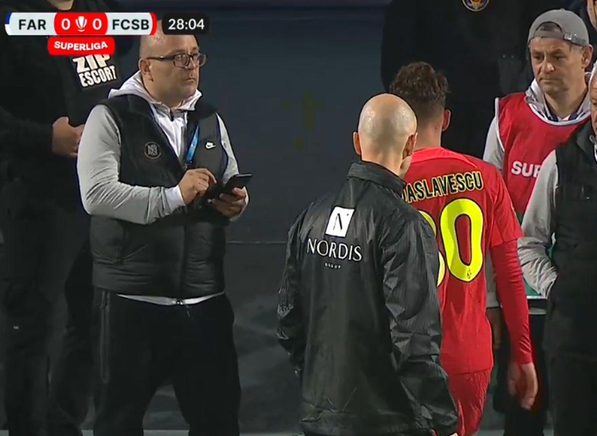 Stupoare! S-a înjurat cu spectatorii, apoi Gigi Becali l-a scos după 28 de minute! » Toți jucătorii au sărit să-l consoleze. Imaginile serii în Farul - FCSB