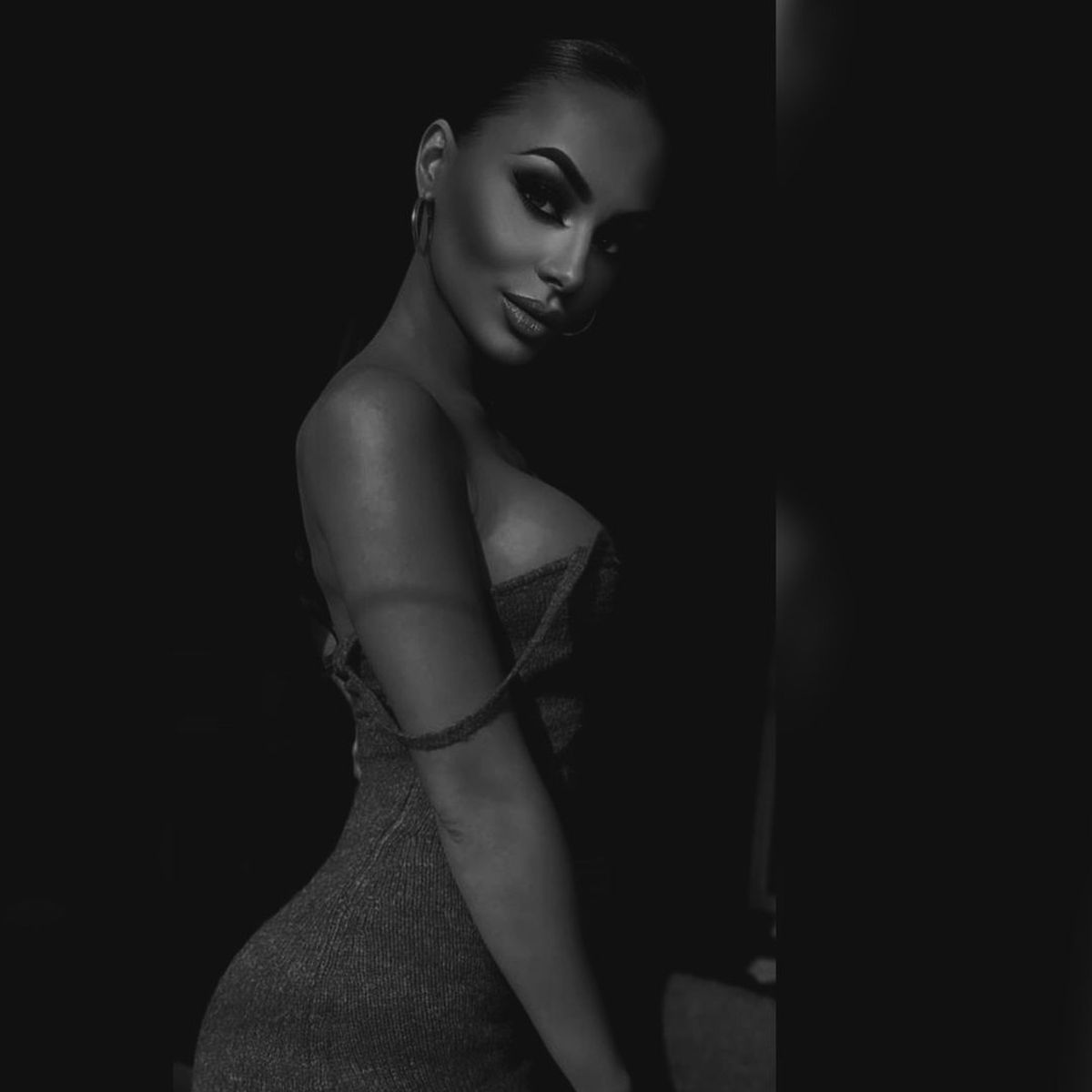 Sora sexy a lui Alexandru Mitriță! Cu ce se ocupă în Dubai, acolo unde călătorește frecvent