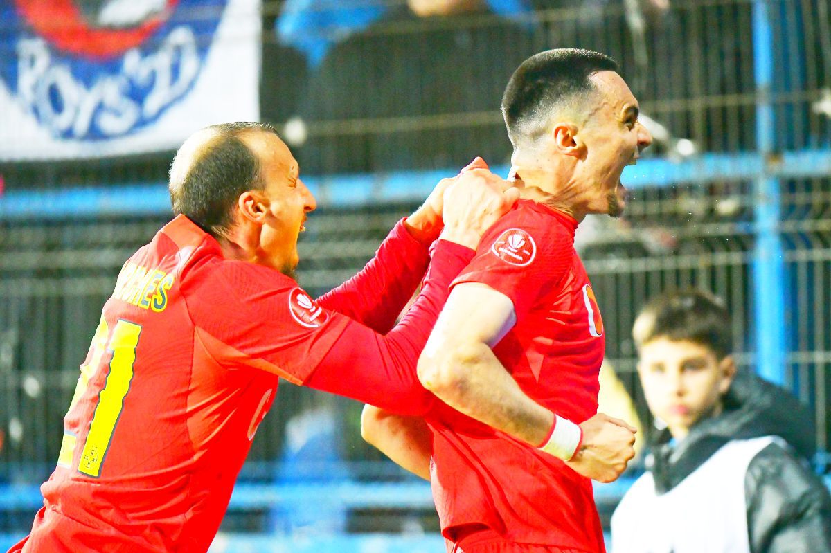 Șut, cu capul! » „Optarul” lui FCSB a rezolvat „cazul Farul” și temperează elanul Craiovei. Clasamentul în lupta la titlu