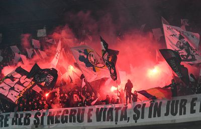 Reacție de suflet din Ardeal, după victoria lui „U” din derby-ul Clujului: „CFR e mai sus, Universitatea e mai iubită!” » Reverență în fața lui Neluțu Sabău