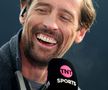 Peter Crouch, analizând aici pentru un post britanic de televiziune meciul Liverpool - Bologna din Liga Campionilor / Foto: Gulliver/Getty Images