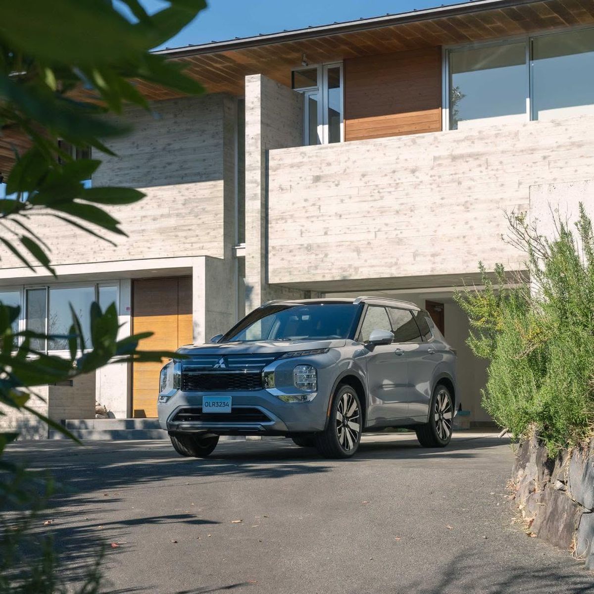 Mitsubishi Outlander 2025