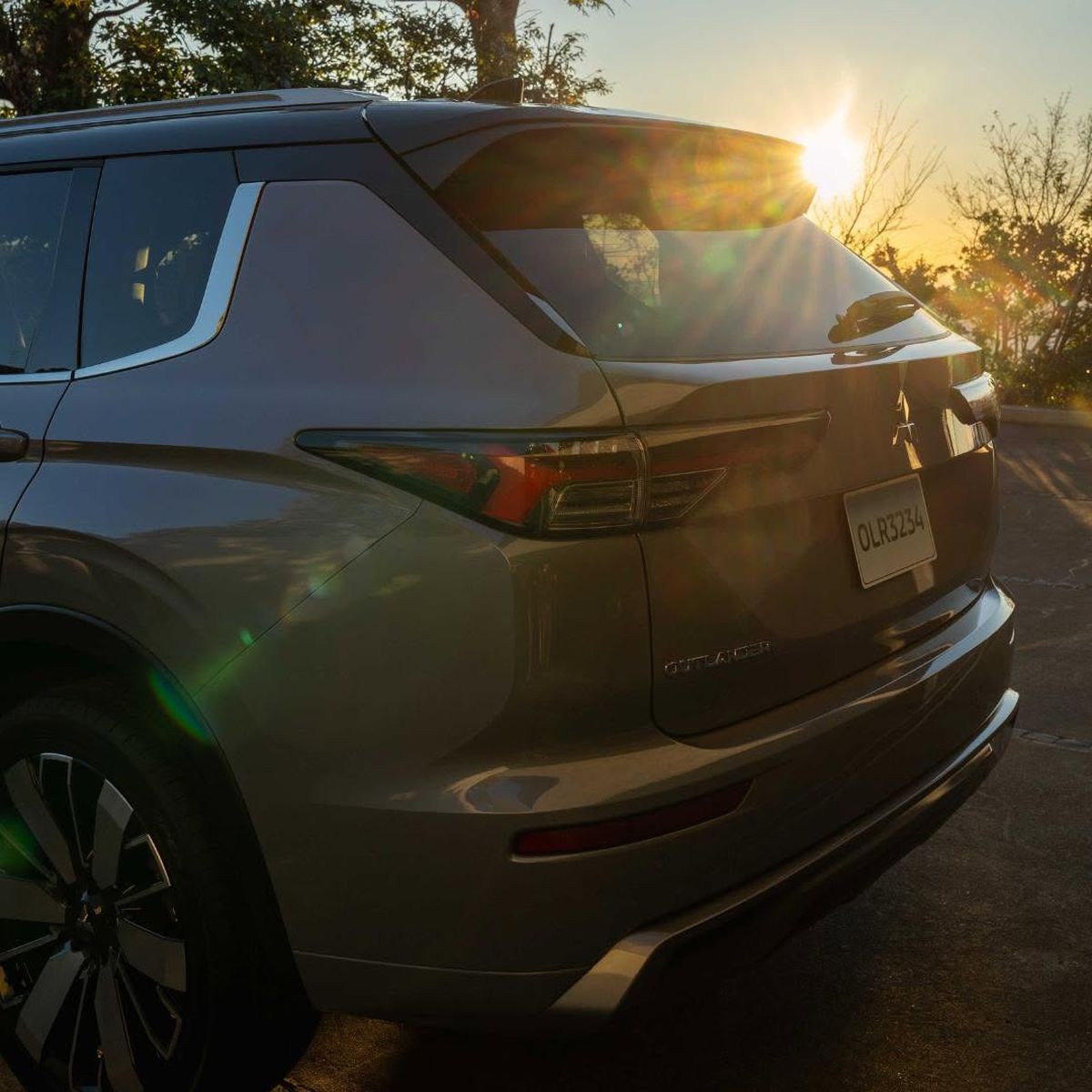 Mitsubishi Outlander 2025