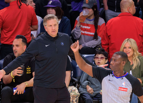 Încăierare fără precedent în NBA » Cinci jucători și doi antrenori eliminați!