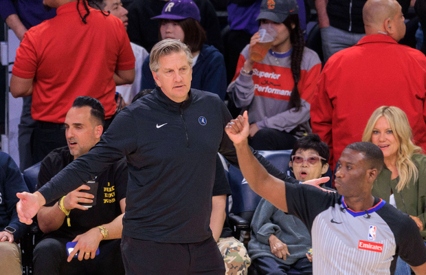 Încăierare fără precedent în NBA » Cinci jucători și doi antrenori eliminați!