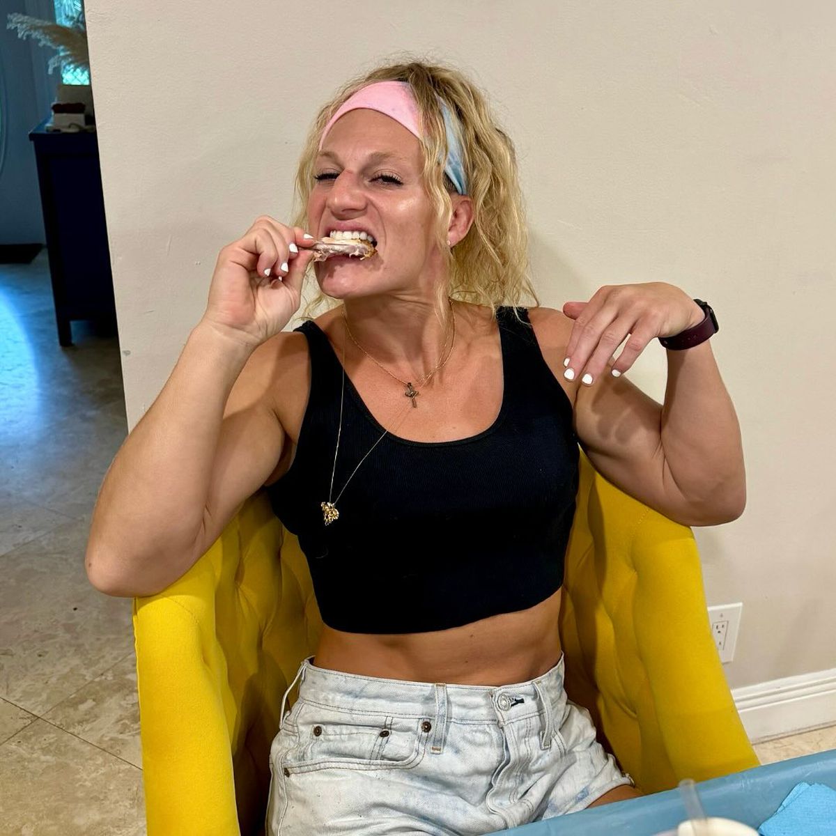 În copilărie, a fost victima abuzurilor sexuale ale propriului antrenor, acum este star în UFC » Povestea care l-a lăsat fără cuvinte pe Novak Djokovic