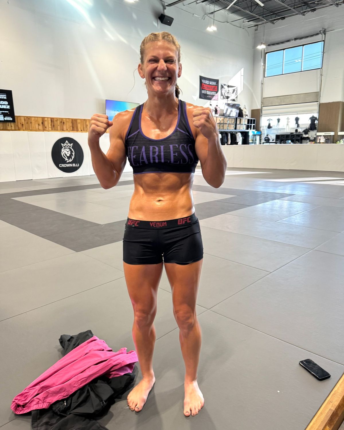 În copilărie, a fost victima abuzurilor sexuale ale propriului antrenor, acum este star în UFC » Povestea care l-a lăsat fără cuvinte pe Novak Djokovic