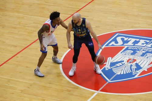 Steaua București vs. CSU Sibiu în Sala Regimentului de Gardă „Mihai Viteazul” din Capitală/Foto: Facebook (Steaua București)