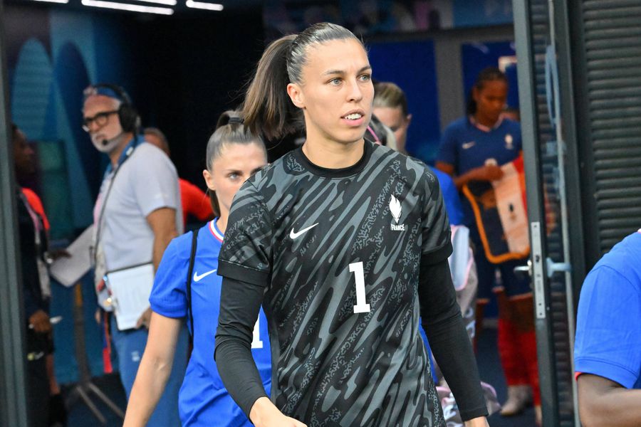 Scandal în fotbalul feminin » O jucătoare a declarat public că „homosexualitatea e un păcat” » Una dintre coechipierele sale e lesbiană. Ce a urmat