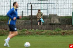 Ce făcea soldatul din imagine, la antrenamentul Bosniei » Povestea li s-a părut greu de crezut jurnaliștilor de la Marca, care au sunat să verifice!