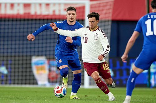 Zubimendi, aici cu numărul 18, a părăsit lotul Spaniei după primul amical din această lună / foto: Guliver/gettyimages