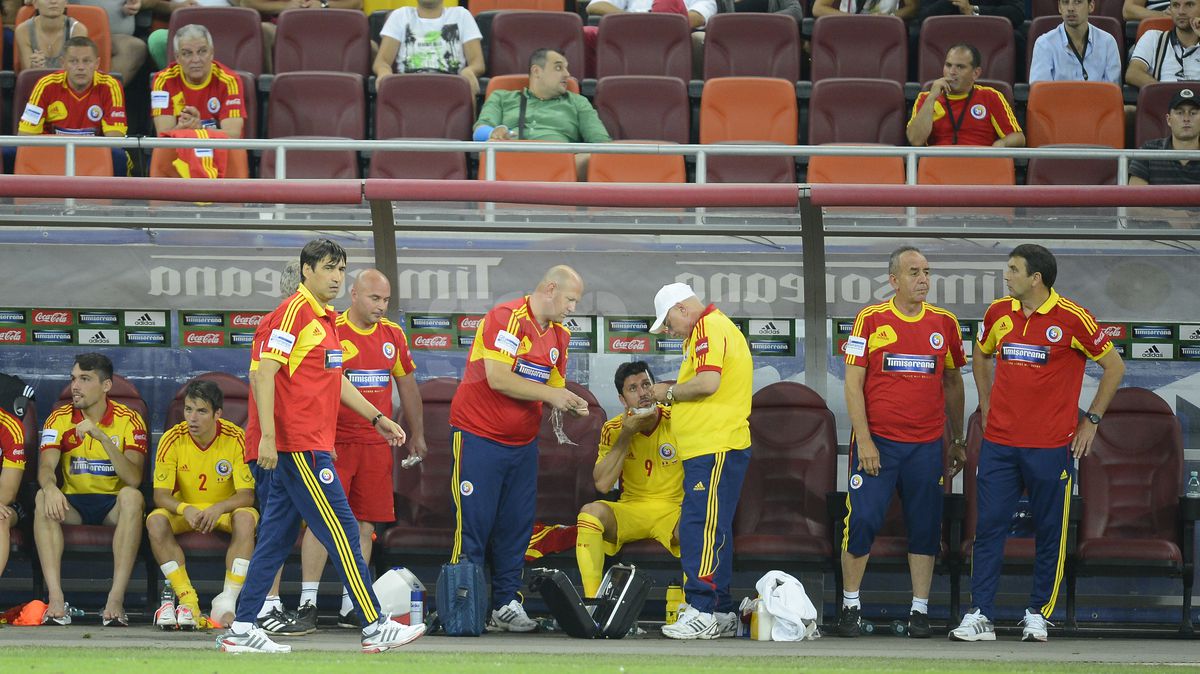 Imagini horror de la România - Slovacia: „Doctorul m-a cusut pe viu pe banca de rezerve”