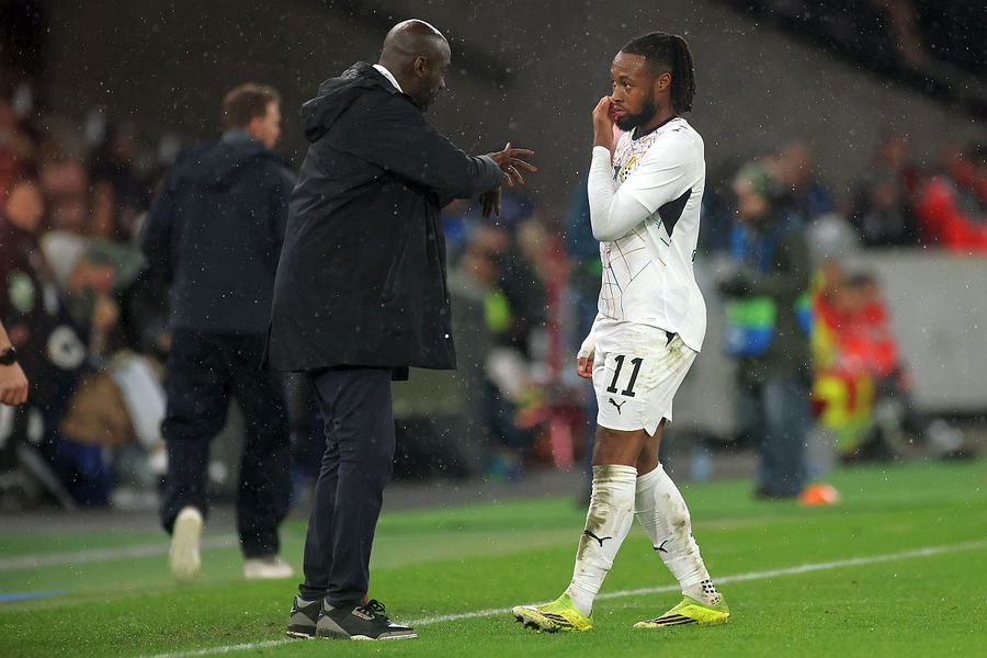 Otto Addo, aici oferindu-i instrucțiuni lui Antoine Semenyo în amicalul cu Germania // foto: Guliver/gettyimages Selecționer dat afară la miezul nopții, cu 79 de zile înainte de Mondial!