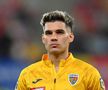 Reacția lui Ianis Hagi după eșecul cu Slovacia // foto: Imago