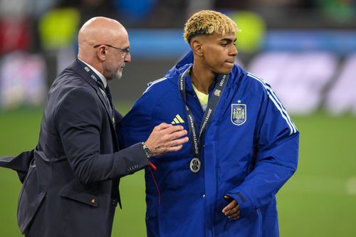 Selecționerul Spaniei, Luis de la Fuente, și Lamine Yamal / Foto: Imago