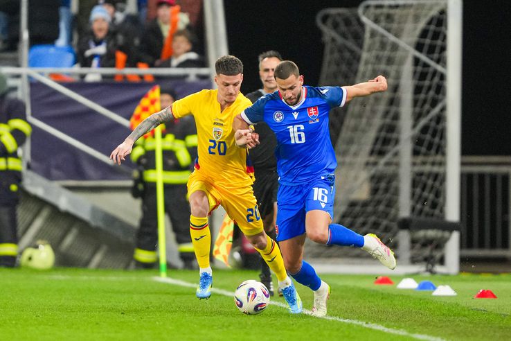 Dennis Man, David Hancko în Slovacia - România, meci amical // 31 martie 2026, foto: Getty Images