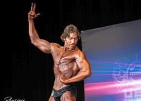 Fiul lui Arnold Schwarzenegger, debut spectaculos în culturism! Câștigător la 3 categorii