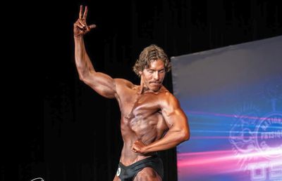 Fiul lui Arnold Schwarzenegger, debut spectaculos în culturism! Câștigător la 3 categorii