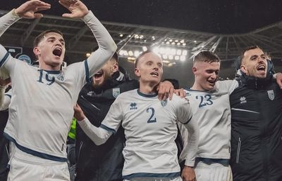 Românii sunt cu ochii pe ei diseară! Doi fotbaliști din play-off-ul Superligii visează la Mondiale