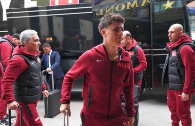 La asta nu se așteptau! Cum i-au întâmpinat kosovarii pe turci, înaintea barajului: „Ați achitat datoria în 1999”