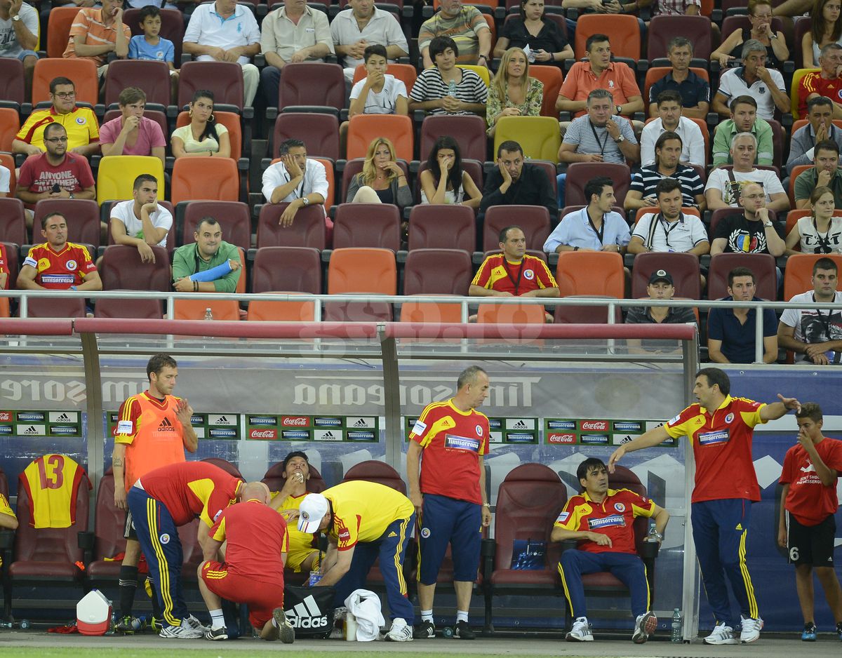 Imagini horror de la România - Slovacia: „Doctorul m-a cusut pe viu pe banca de rezerve”