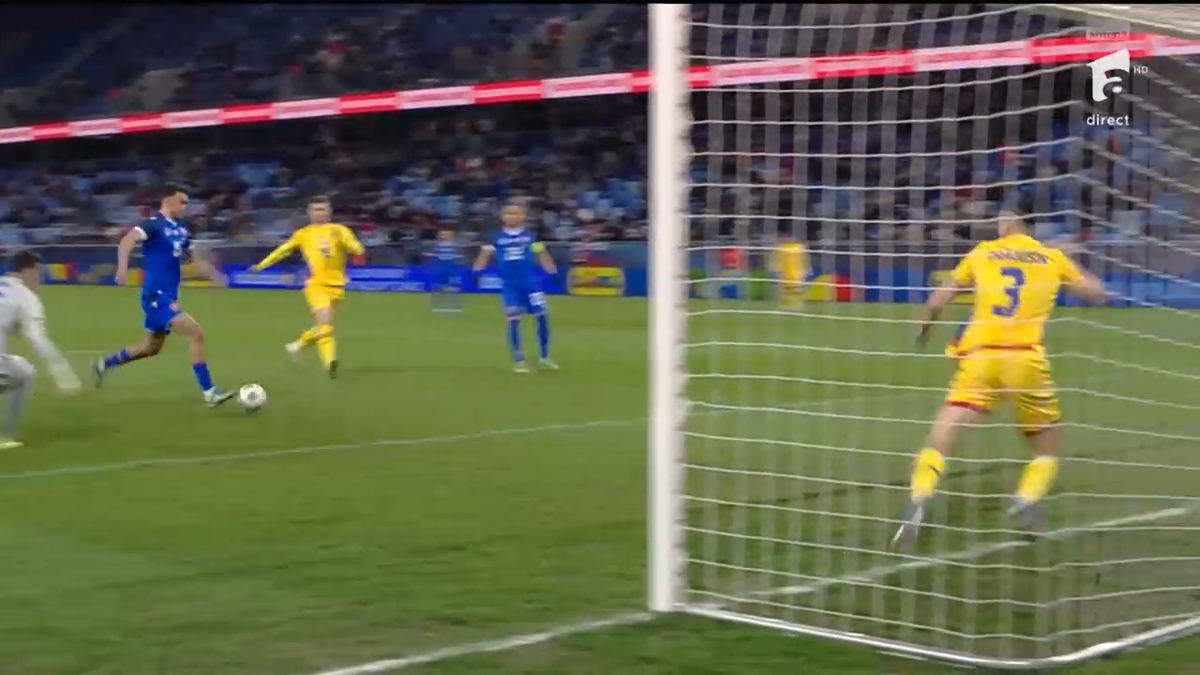 Debut de coșmar pentru Aioani! Portarul Rapidului, gafă uriașă după 13 secunde în Slovacia - România