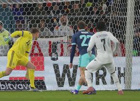 Selecționer dat afară la miezul nopții, cu 79 de zile înainte de Mondial!
