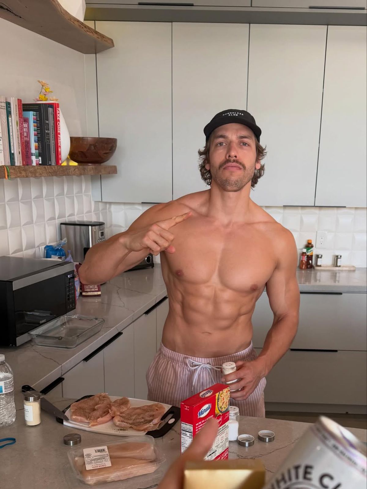 Fiul lui Arnold Schwarzenegger, debut spectaculos în culturism! Câștigător la 3 categorii