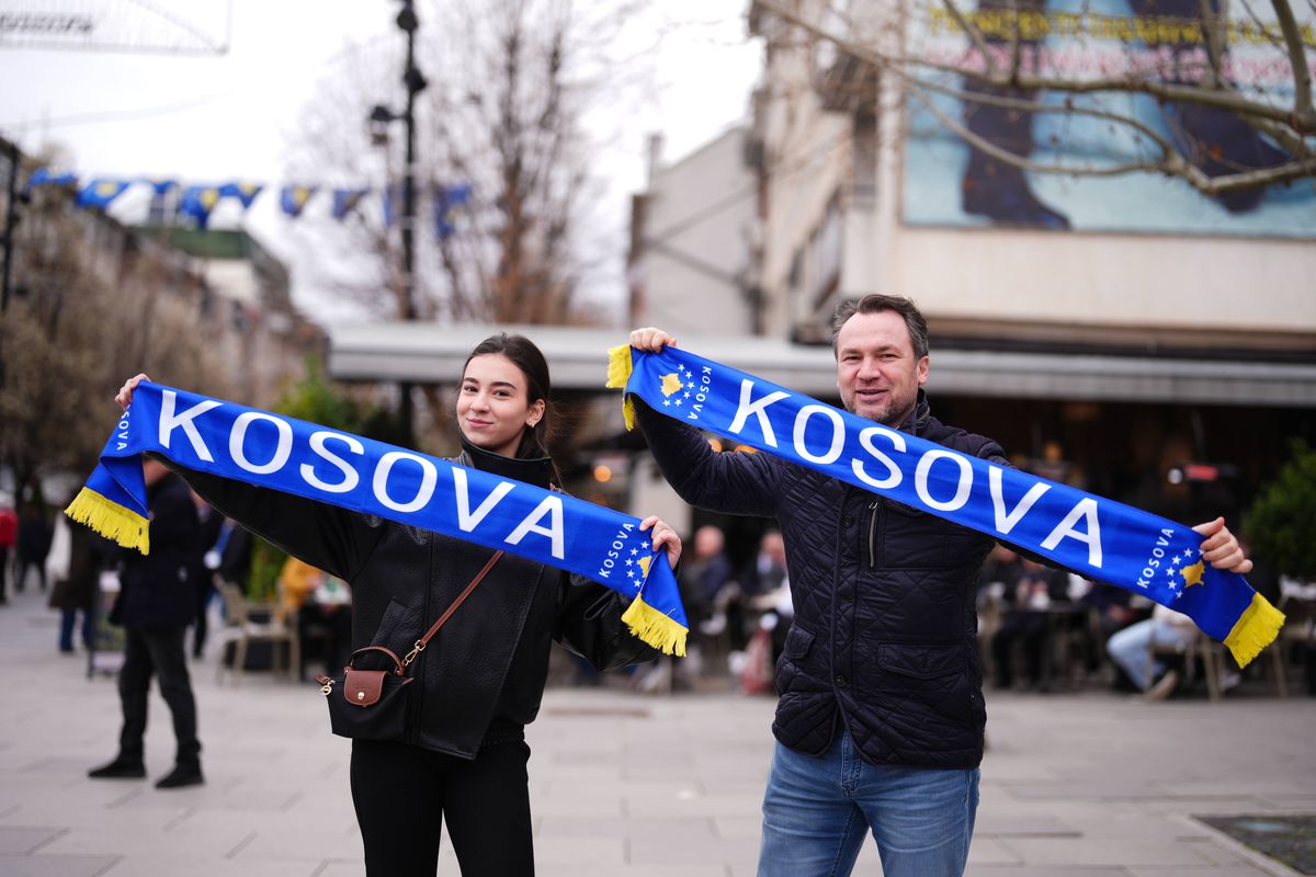 La asta nu se așteptau! Cum i-au întâmpinat kosovarii pe turci, înaintea barajului: „Ați achitat datoria în 1999”