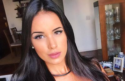 JUVENTUS. Douglas Costa are o iubită superbă! Nathalia își încântă fanii pe Instagram cu fiecare postare