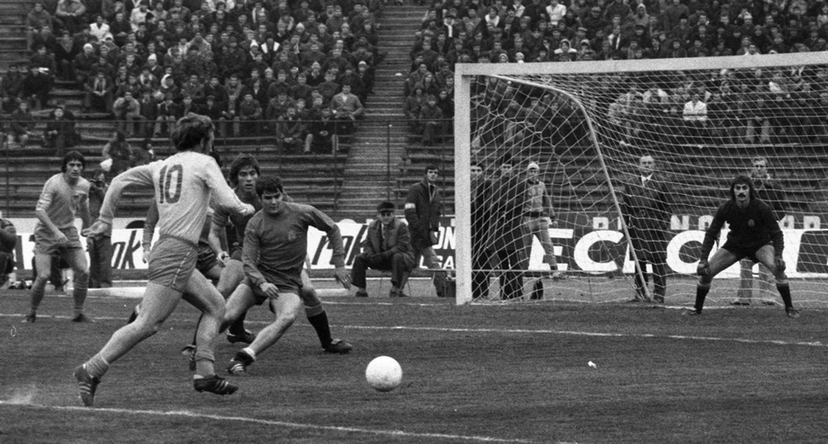 RETRO GSP. 54 de ani de la debutul lui Dobrin în națională. Și de când Interul lui Herrera a oferit 250.000 $ în schimbul "Gâscanului"