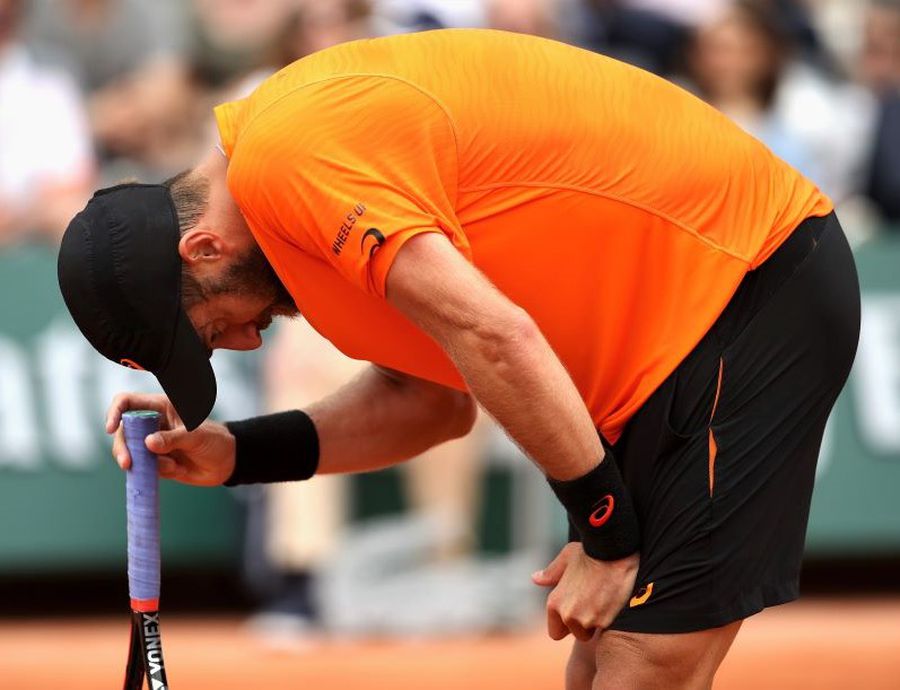 Roland Garros se joacă pe GSP.ro » Emoții, controverse, șotii cu eroii zgurii: pisica neagră, gestul indecent al lui Safin sau călătoria de 1.000 de km cu bunica pe bancheta din spate